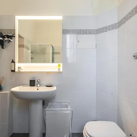 2 Bedrooms - Perfect For Visiting Lejlighed *